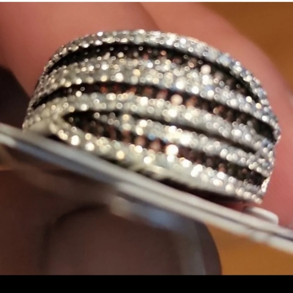 Levian chocolate champagne and Vanilla ring - Picture 2 of 8